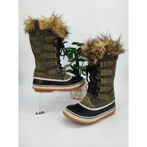 Sorel Women's Joan of Arctic Waterproof Green Boot Size 6 US